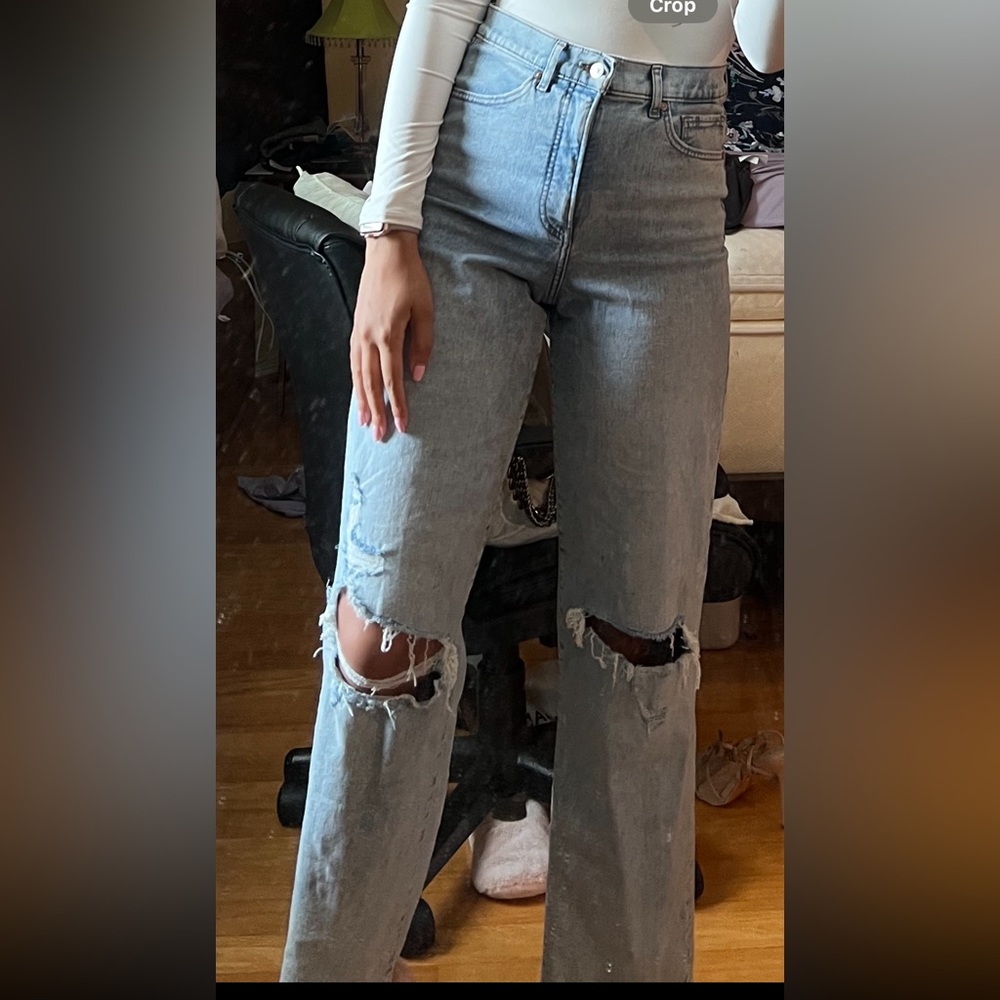 SUPER HIGH WAISTED RIPPED 90S WIDE LEG JEANS